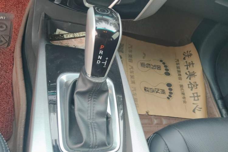 Used Luxgen U6 SUV 2014 1.8T Fashion Edition Gear Lever