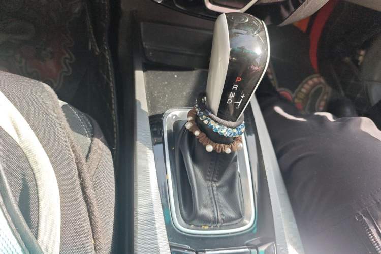Used Luxgen U6 SUV 2014 1.8T Charm Version Gear Lever