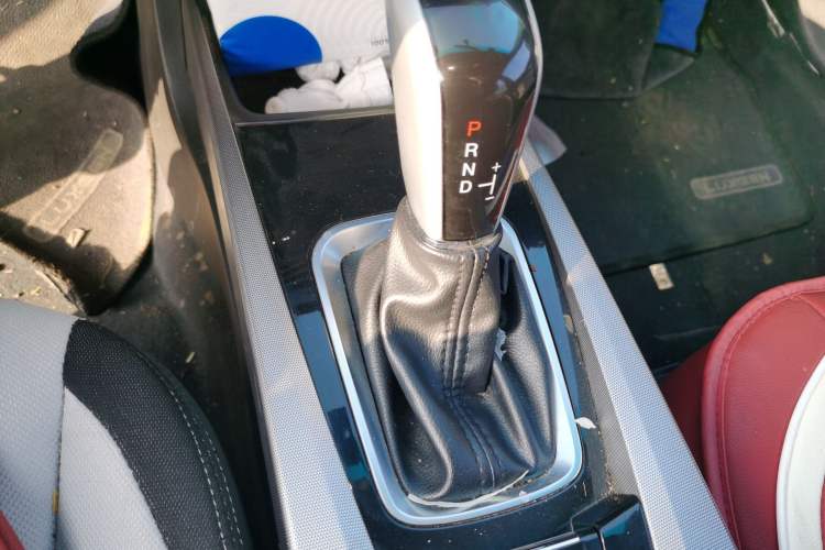 Used Luxgen U6 SUV 2014 1.8T Charm Version Gear Lever