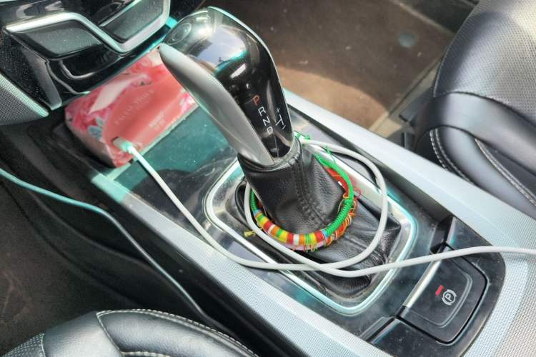 Used Luxgen U6 SUV 2014 1.8T Fashion Edition Gear Lever