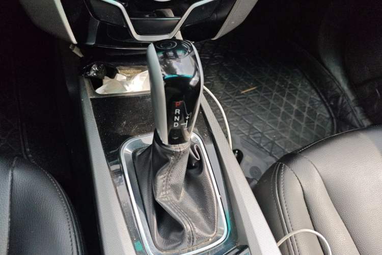 Used Luxgen U6 SUV 2014 1.8T Charm Version Gear Lever