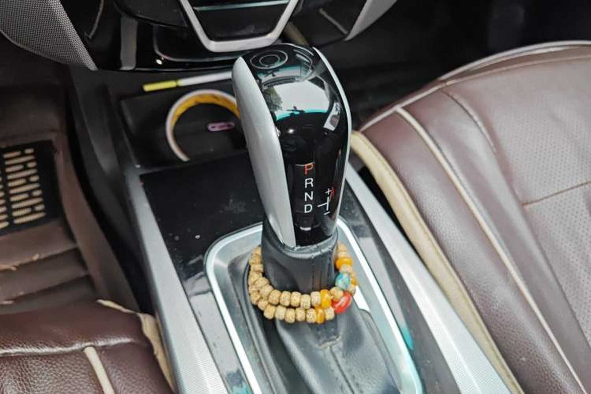 Used Luxgen U6 SUV 2014 1.8T New Innovation Type Gear Lever