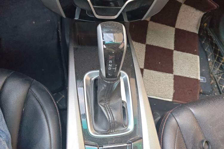 Used Luxgen U6 SUV 2014 1.8T New Innovation Type Gear Lever