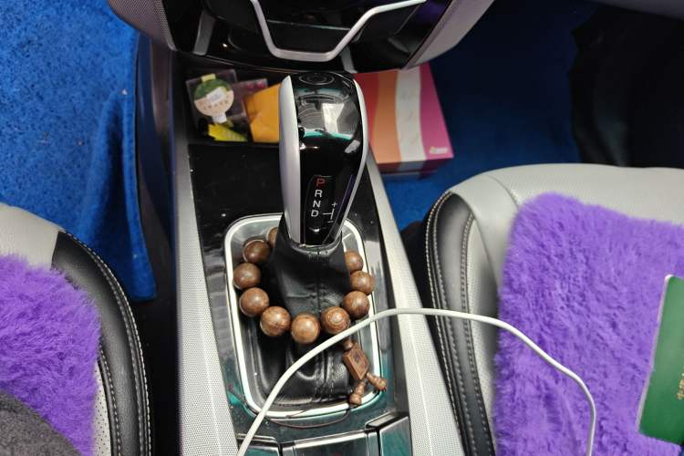 Used Luxgen U6 SUV 2014 2.0T Fashion Edition Gear Lever
