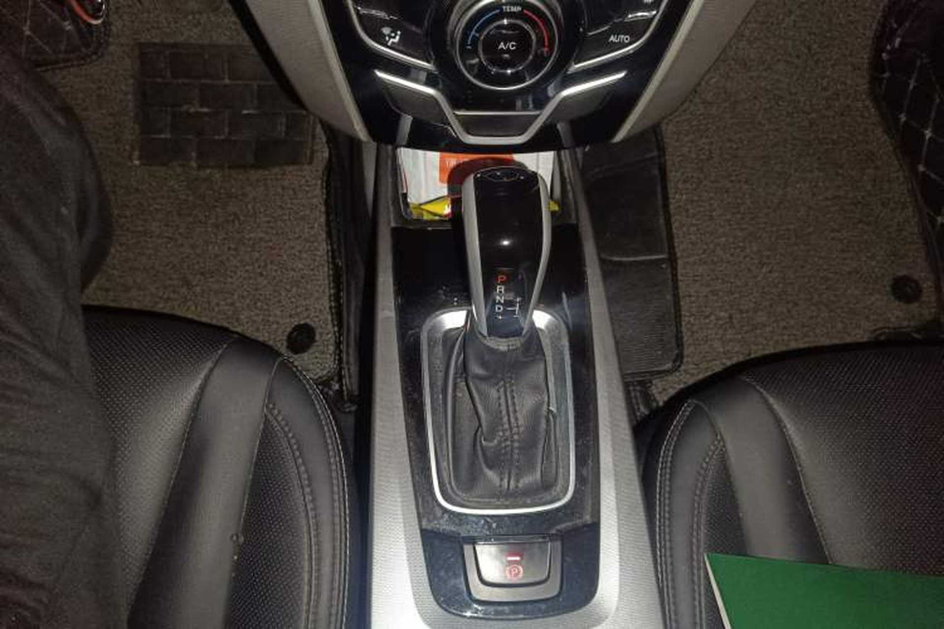 Used Luxgen U6 SUV 2014 1.8T Fashion Edition Gear Lever