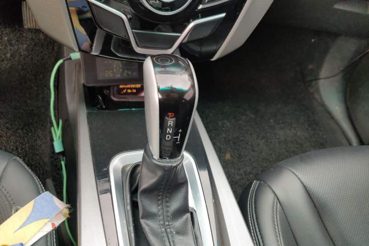 Used Luxgen U6 SUV 2014 1.8T Fashion Edition Gear Lever