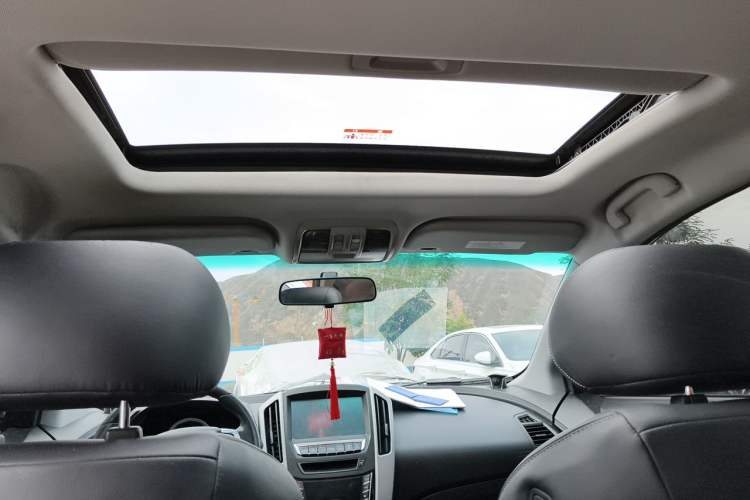 Used Luxgen U6 SUV 2014 1.8T Fashion Edition Headliner