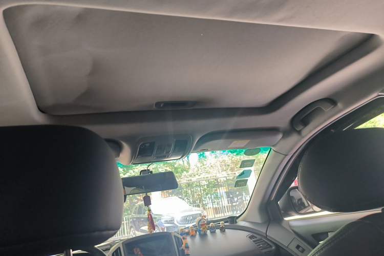 Used Luxgen U6 SUV 2014 1.8T Fashion Edition Headliner