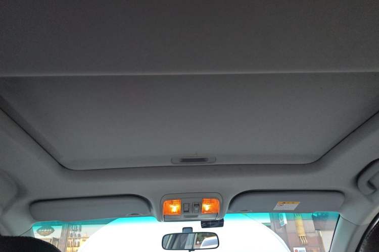 Used Luxgen U6 SUV 2014 1.8T ZhiZun Model Headliner
