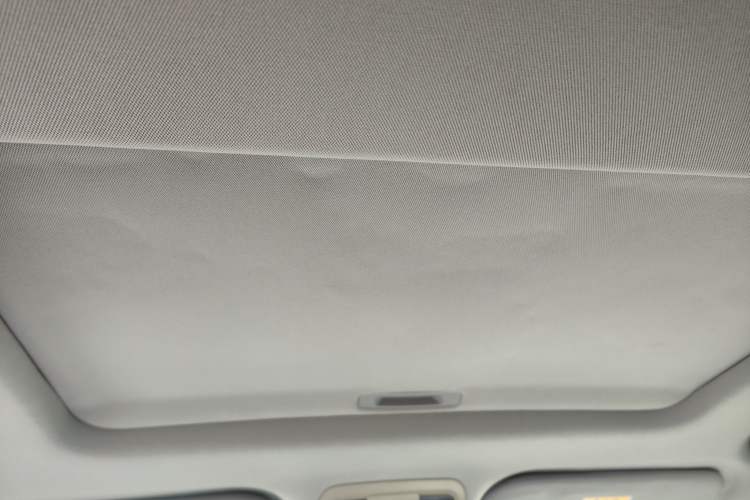 Used Luxgen U6 SUV 2014 2.0T ZhiZun Model Headliner