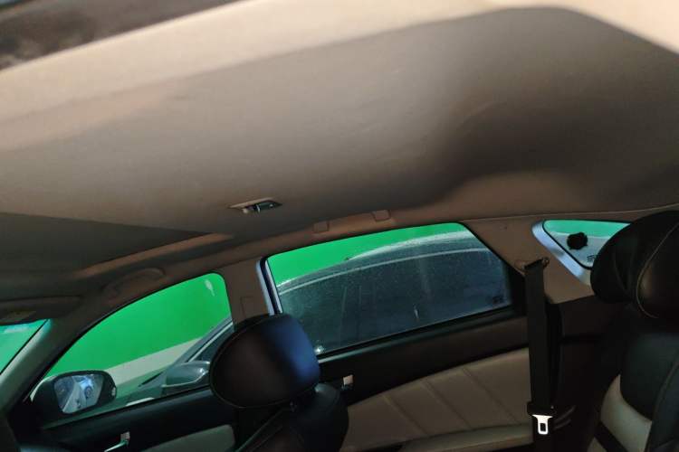 Used Luxgen U6 SUV 2014 1.8T ZhiZun Model Headliner