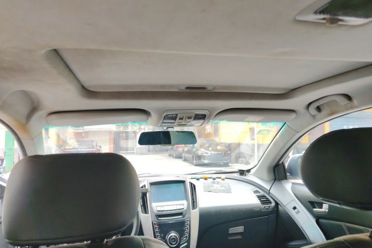 Used Luxgen U6 SUV 2014 1.8T Fashion Edition Headliner