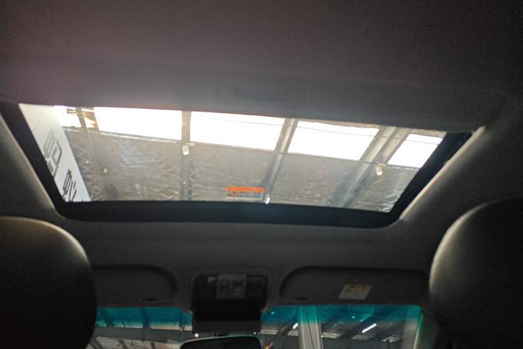 Used Luxgen U6 SUV 2014 1.8T Fashion Edition Headliner