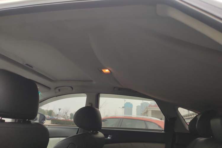 Used Luxgen U6 SUV 2014 1.8T Fashion Edition Headliner