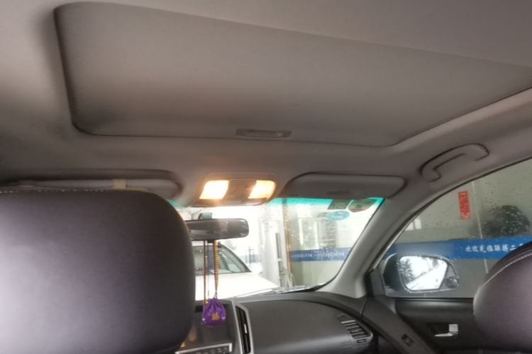 Used Luxgen U6 SUV 2014 2.0T ZhiZun Model Headliner