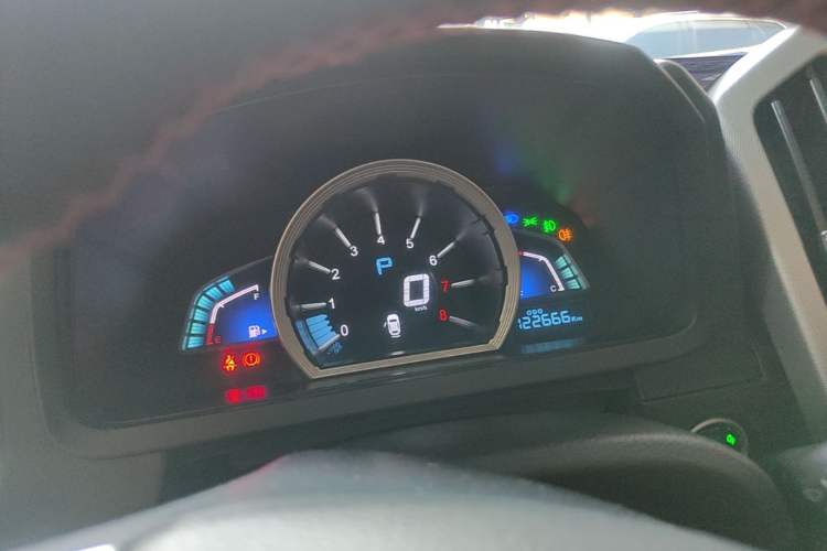 Used Luxgen U6 SUV 2014 1.8T ZhiZun Model Instrument Cluster