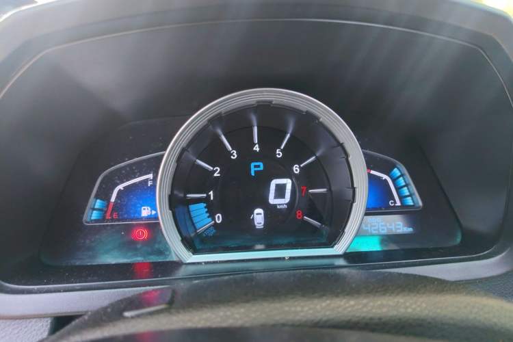 Used Luxgen U6 SUV 2014 1.8T ZhiZun Model Instrument Cluster