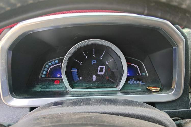 Used Luxgen U6 SUV 2014 2.0T ZhiZun Model Instrument Cluster