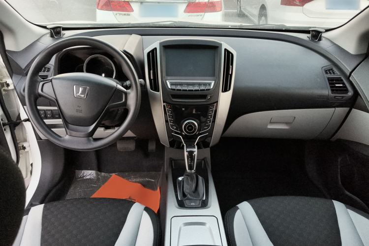 Used Luxgen U6 SUV 2014 1.8T Charm Version Interior 4