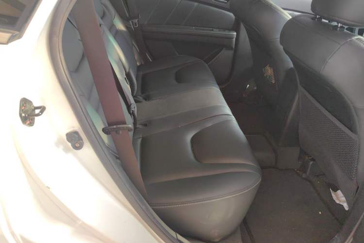 Used Luxgen U6 SUV 2014 1.8T Fashion Edition Interior 5