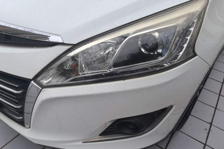 Used Luxgen U6 SUV 2014 1.8T Fashion Edition Left Front Headlight
