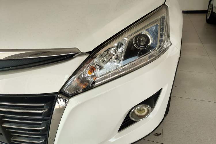Used Luxgen U6 SUV 2014 1.8T Charm Version Left Front Headlight