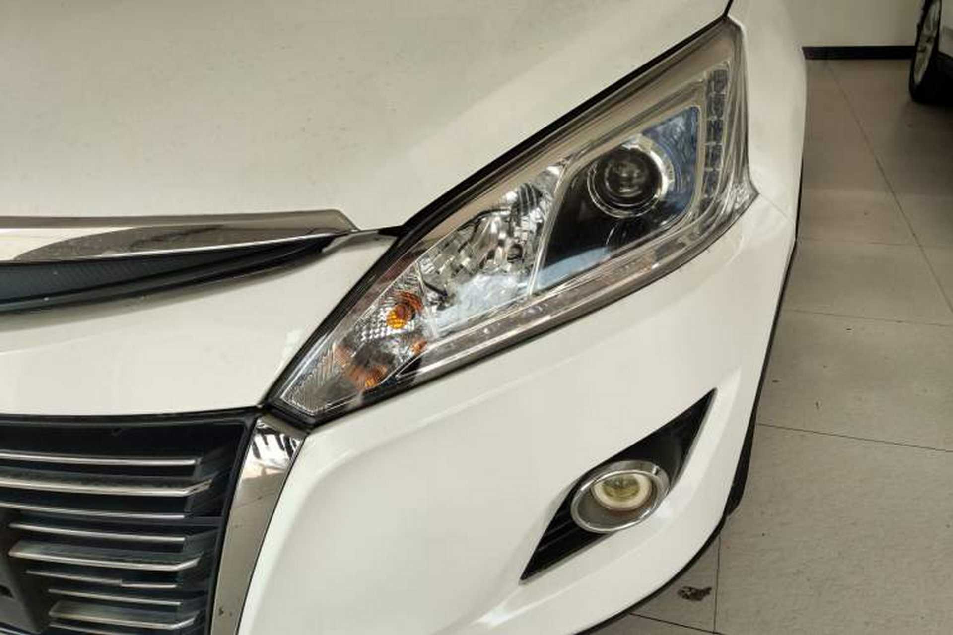Used Luxgen U6 SUV 2014 1.8T Charm Version Left Front Headlight