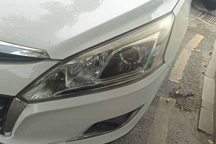 Used Luxgen U6 SUV 2014 1.8T Fashion Edition Left Front Headlight