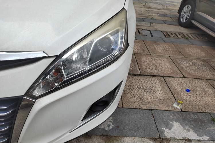 Used Luxgen U6 SUV 2014 1.8T Fashion Edition Left Front Headlight