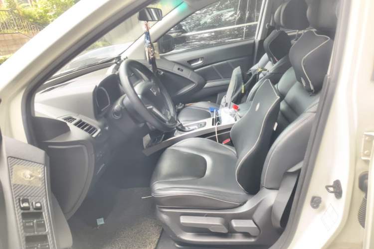 Used Luxgen U6 SUV 2014 1.8T Fashion Edition Left Front Seat