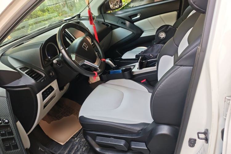 Used Luxgen U6 SUV 2014 1.8T Fashion Edition Left Front Seat