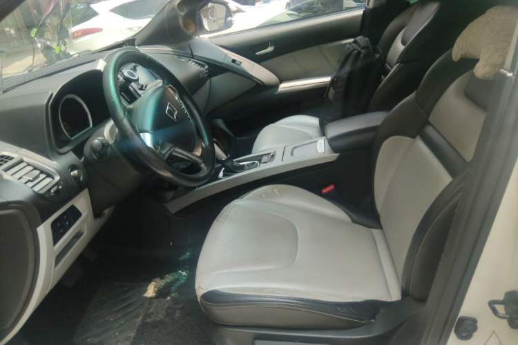 Used Luxgen U6 SUV 2014 1.8T Fashion Edition Left Front Seat