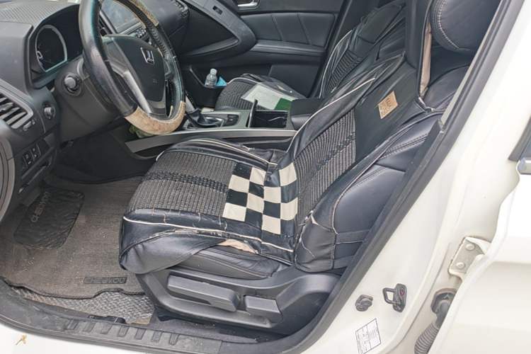 Used Luxgen U6 SUV 2014 1.8T Fashion Edition Left Front Seat