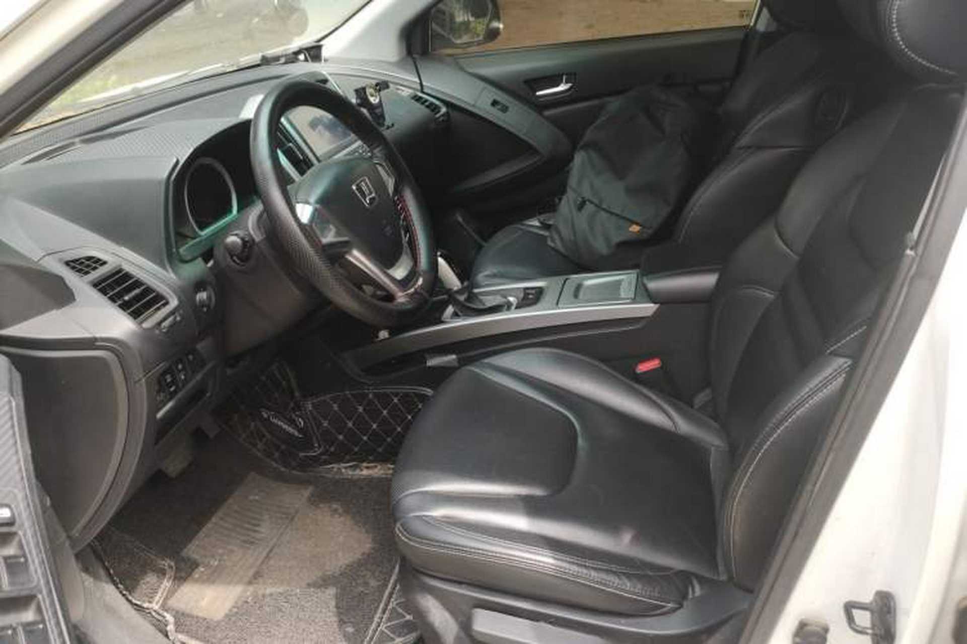 Used Luxgen U6 SUV 2014 1.8T Fashion Edition Left Front Seat