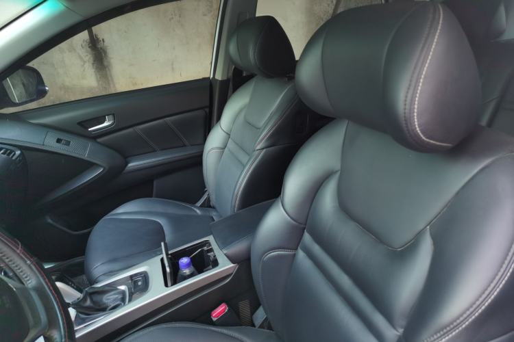 Used Luxgen U6 SUV 2014 2.0T ZhiZun Model Left Front Seat