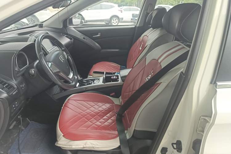Used Luxgen U6 SUV 2014 1.8T Fashion Edition Left Front Seat