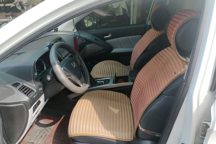 Used Luxgen U6 SUV 2014 1.8T Fashion Edition Left Front Seat