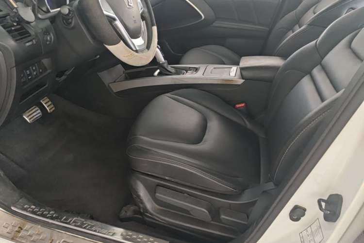 Used Luxgen U6 SUV 2014 1.8T Fashion Edition Left Front Seat