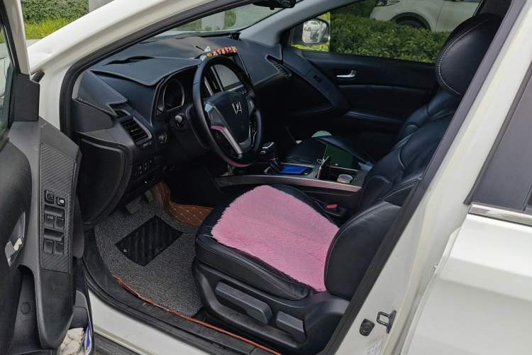 Used Luxgen U6 SUV 2014 1.8T Fashion Edition Left Front Seat
