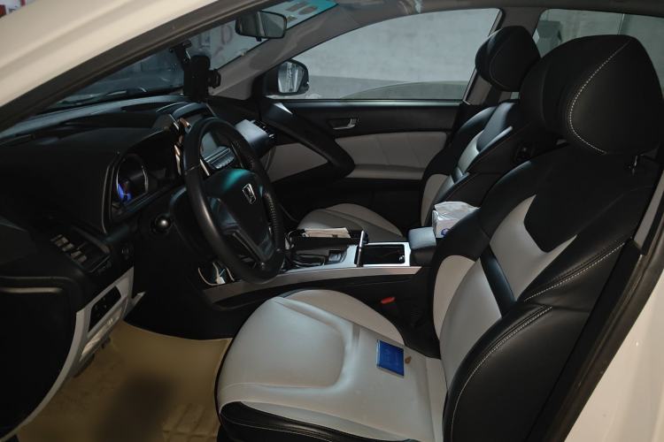 Used Luxgen U6 SUV 2014 1.8T Fashion Edition Left Front Seat