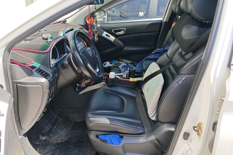 Used Luxgen U6 SUV 2014 2.0T ZhiZun Model Left Front Seat