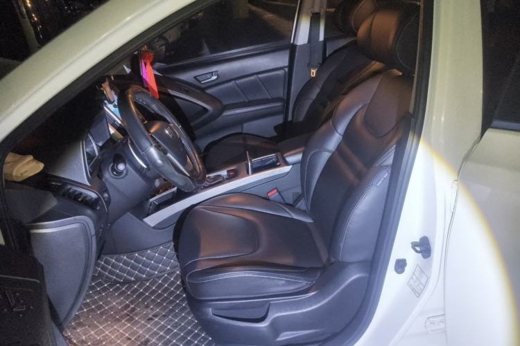 Used Luxgen U6 SUV 2014 2.0T ZhiZun Model Left Front Seat