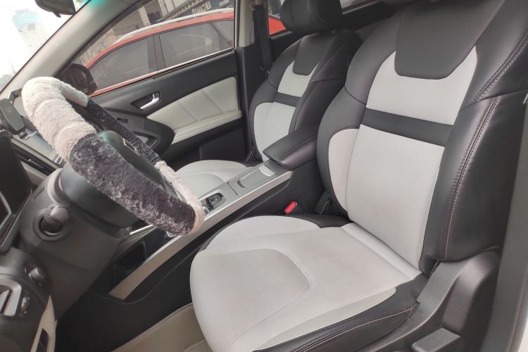 Used Luxgen U6 SUV 2014 1.8T Fashion Edition Left Front Seat