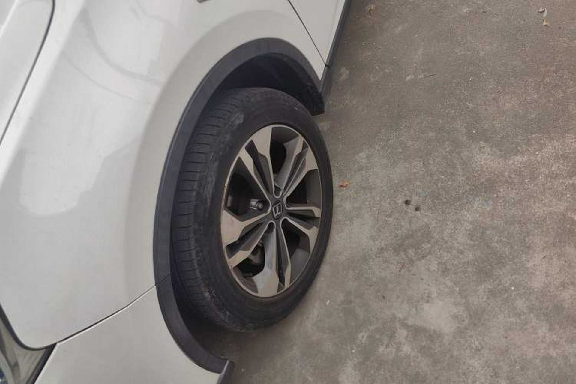 Used Luxgen U6 SUV 2014 2.0T ZhiZun Model Left Front Wheel Hub
