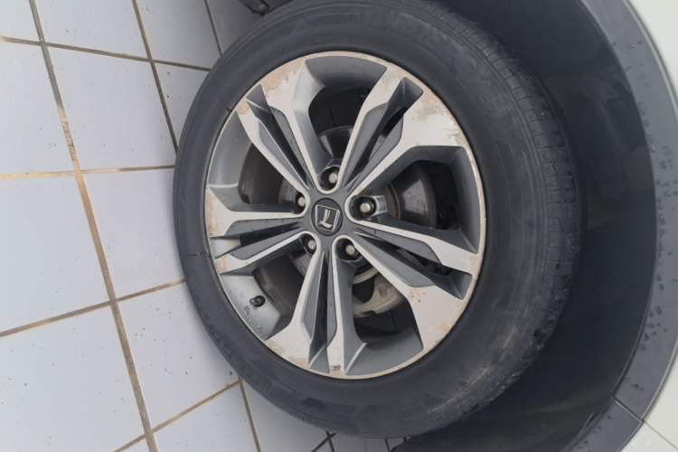 Used Luxgen U6 SUV 2014 1.8T Fashion Edition Left Front Wheel Hub