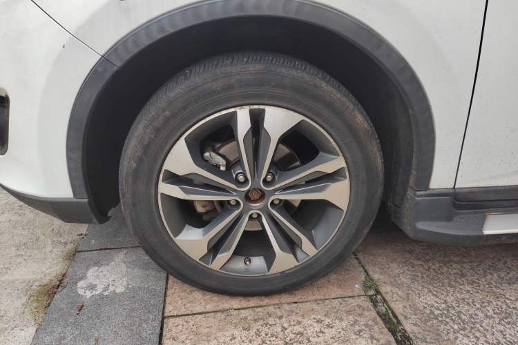 Used Luxgen U6 SUV 2014 1.8T Fashion Edition Left Front Wheel Hub