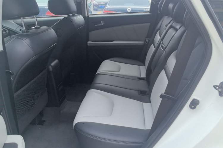 Used Luxgen U6 SUV 2014 1.8T Fashion Edition Left Rear Seat