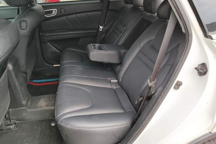 Used Luxgen U6 SUV 2014 1.8T Fashion Edition Left Rear Seat