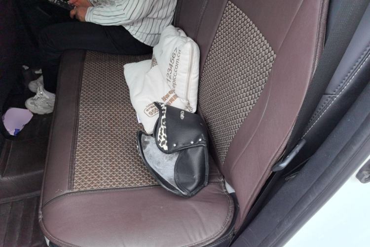 Used Luxgen U6 SUV 2014 1.8T Fashion Edition Left Rear Seat