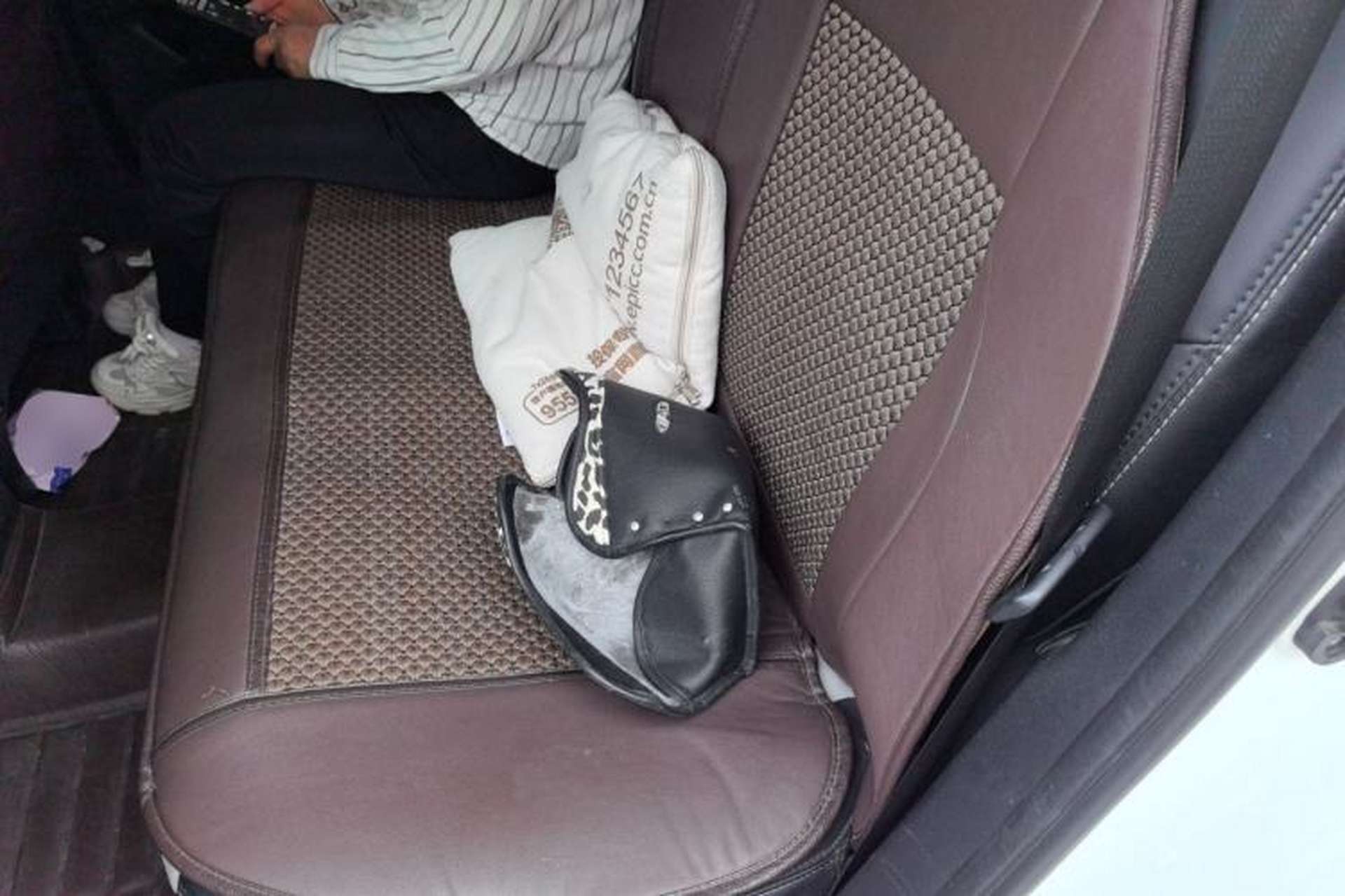 Used Luxgen U6 SUV 2014 1.8T Fashion Edition Left Rear Seat
